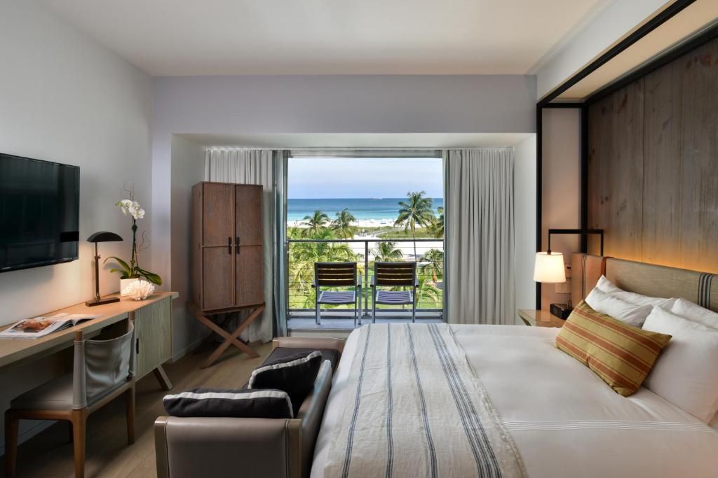 1144 Ocean Drive, Maimi Beach, Fl
